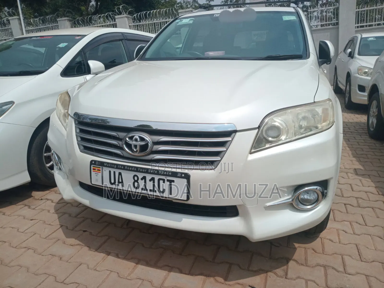 Toyota Vanguard 2012 White