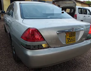 Toyota Mark II 2000 Silver