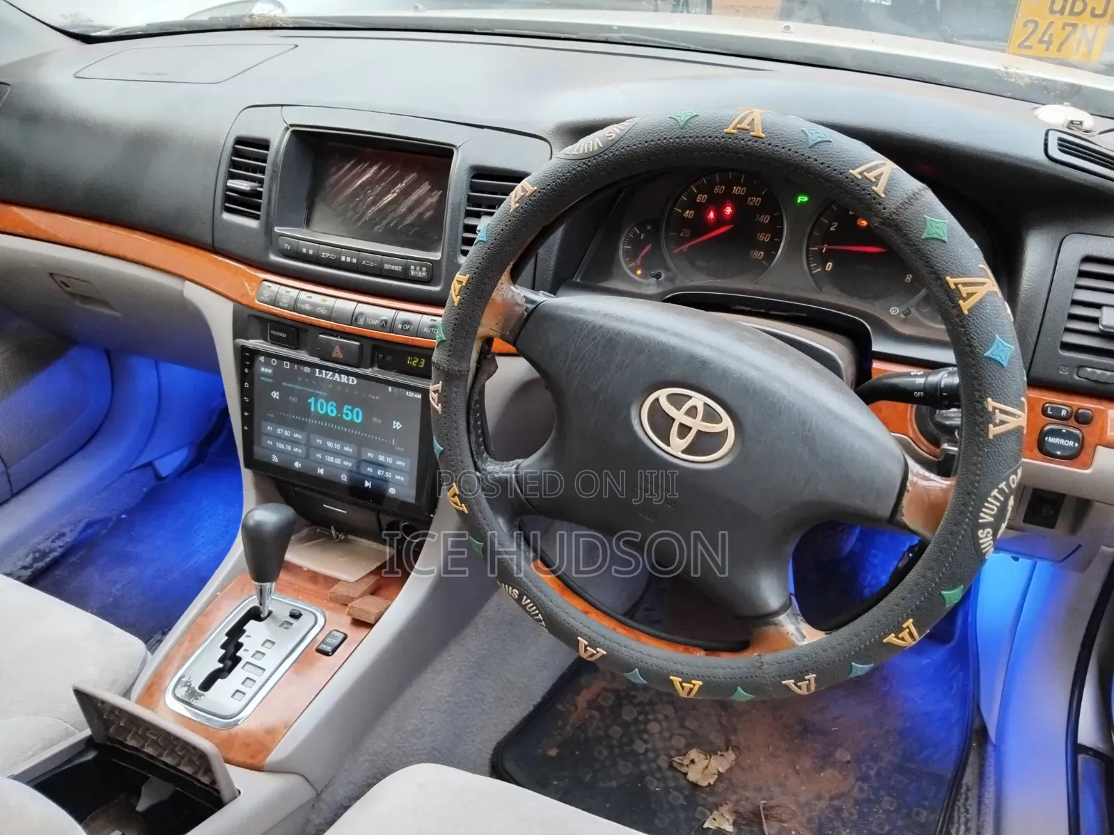 Toyota Mark II 2000 Silver