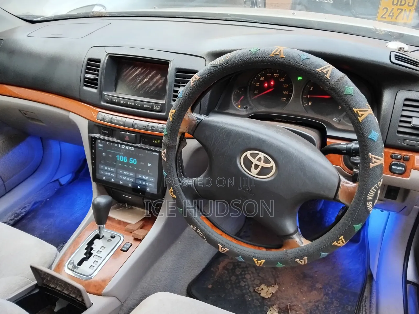 Toyota Mark II 2000 Silver