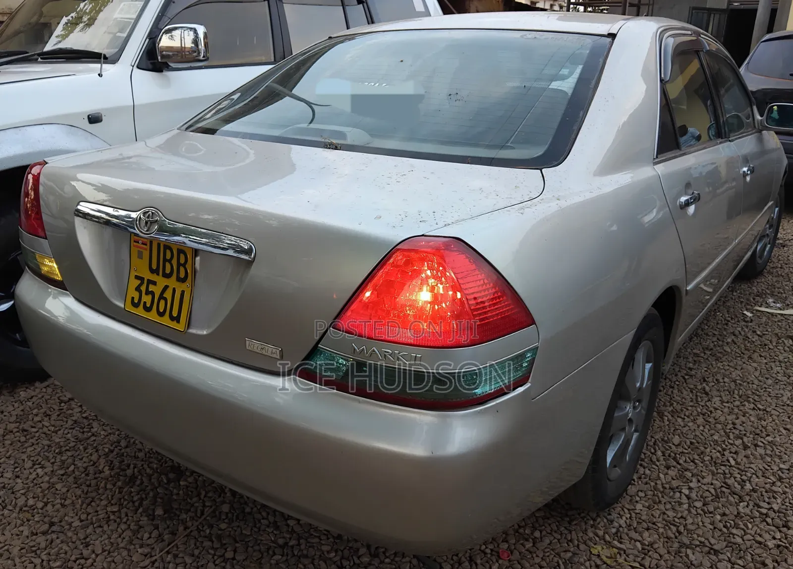 Toyota Mark II 2000 Silver