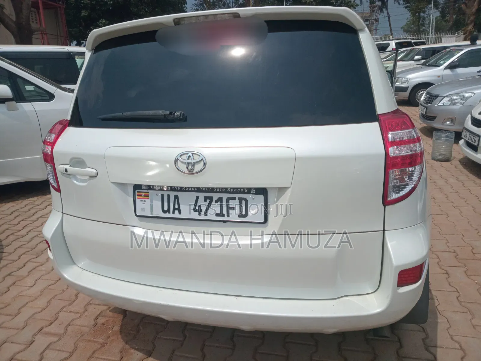 Toyota RAV4 2011 White