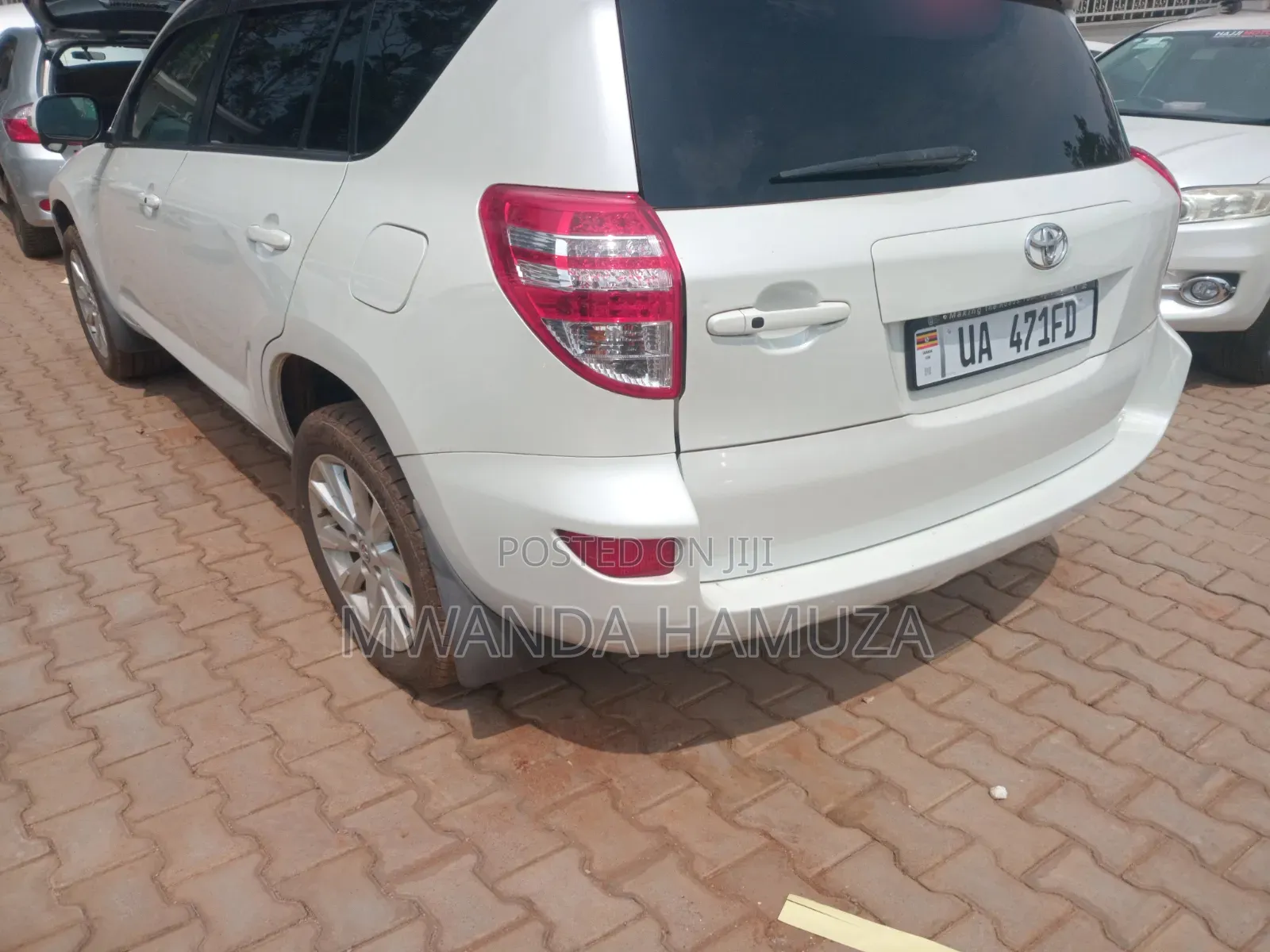 Toyota RAV4 2011 White