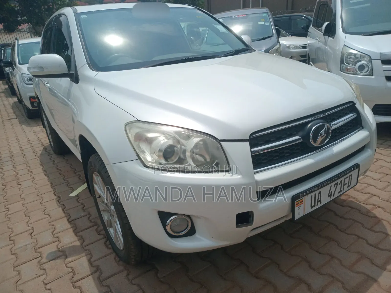 Toyota RAV4 2011 White