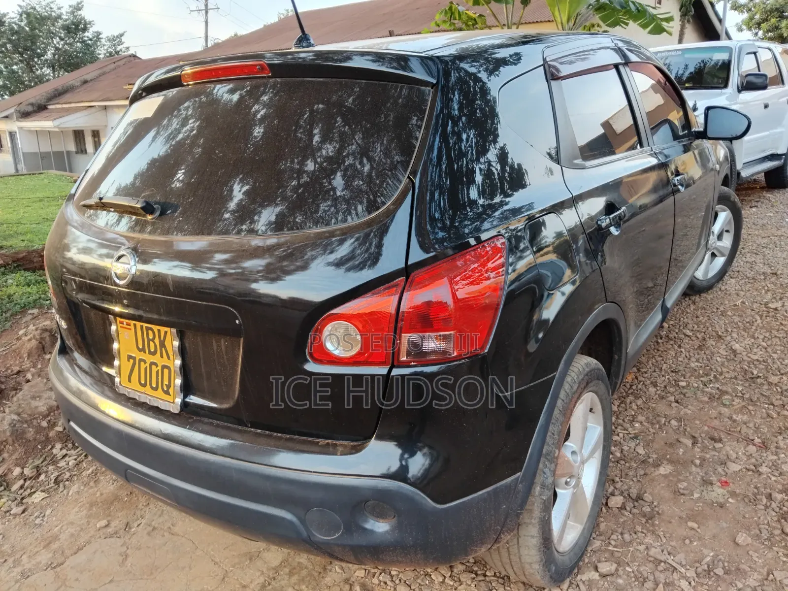 Nissan Dualis 2011 Black