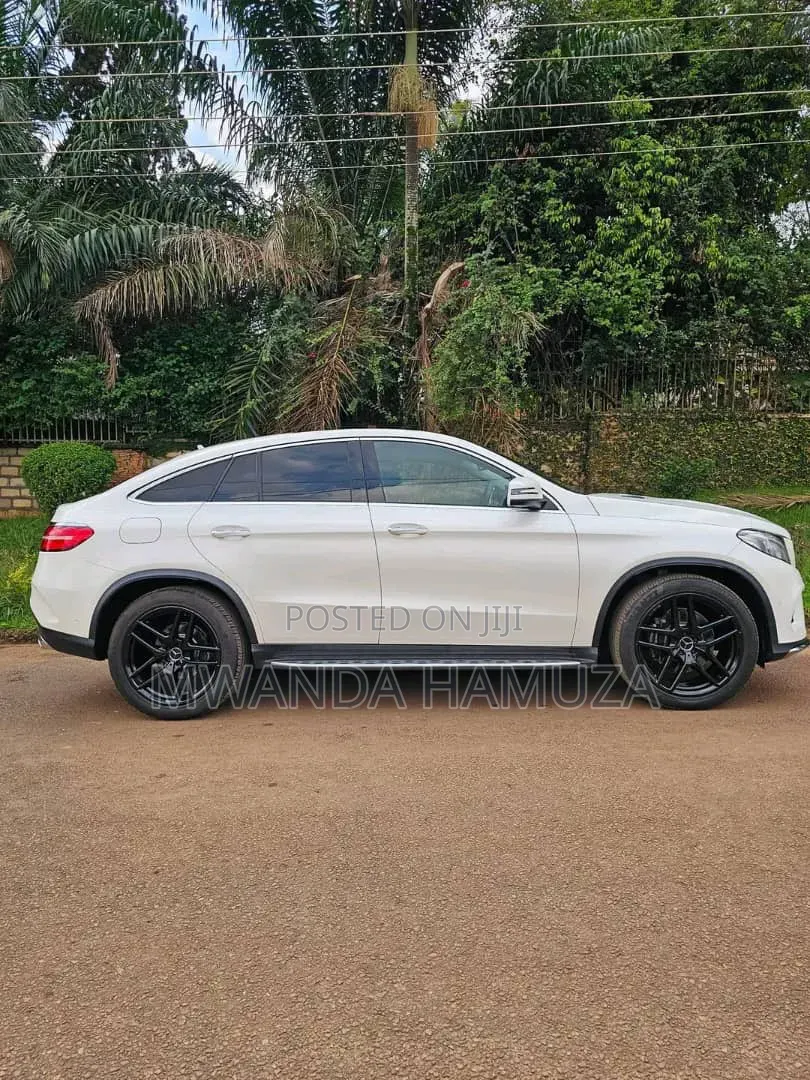 Mercedes-Benz GLE-Class 2017 White