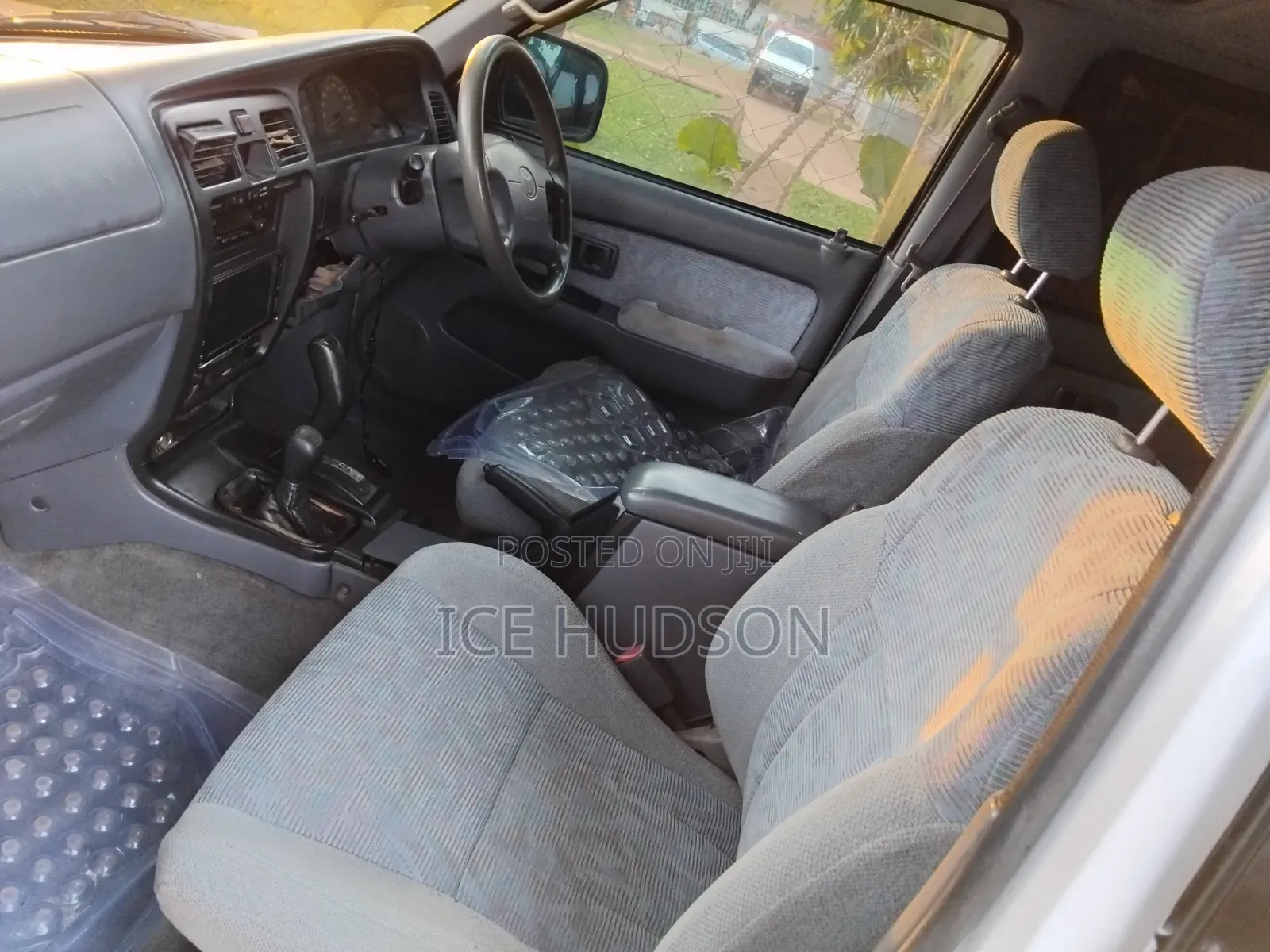 Toyota Hilux 2003 White
