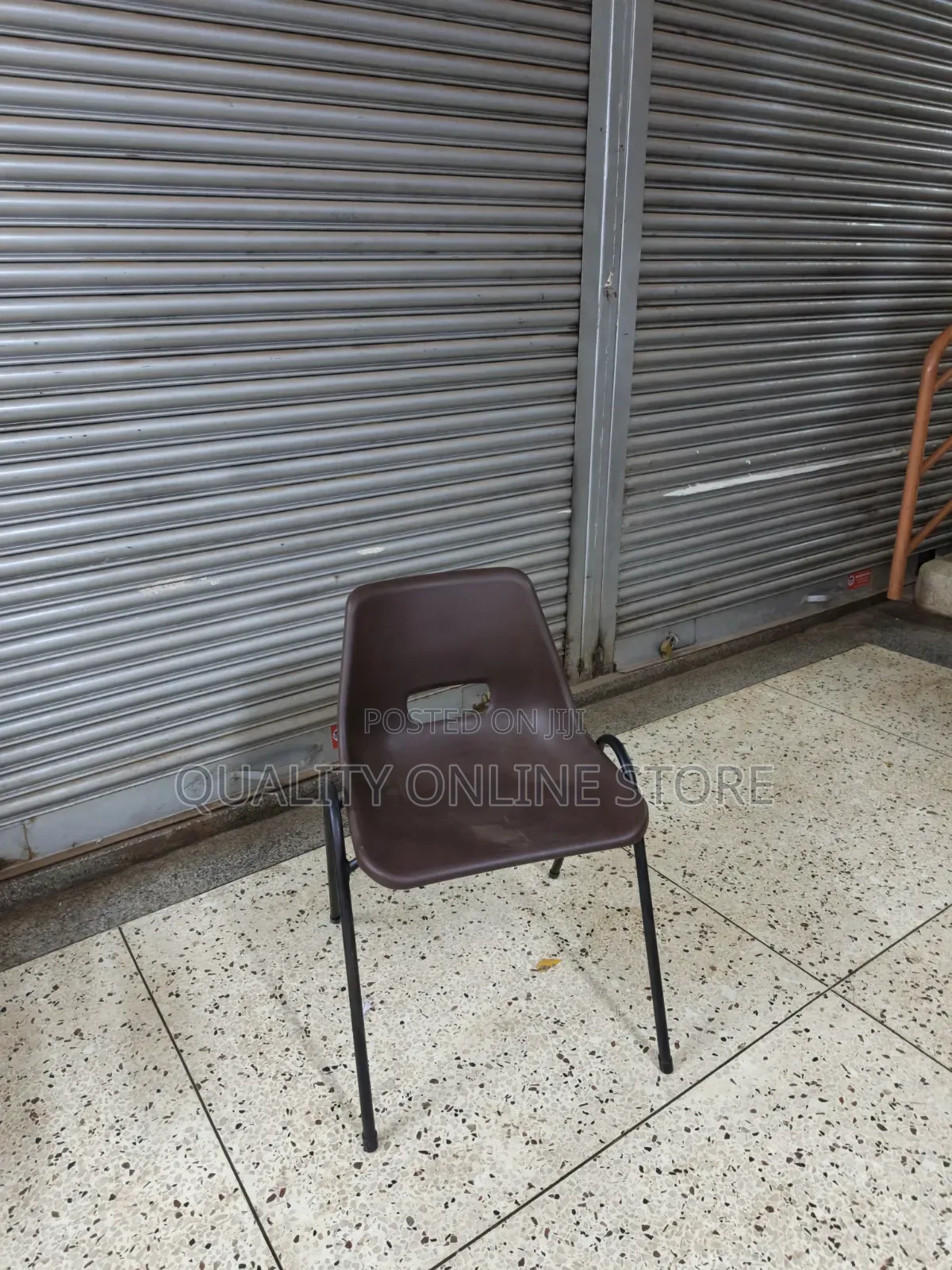 Metal Stands Plastic Chairs Plastic Chairs