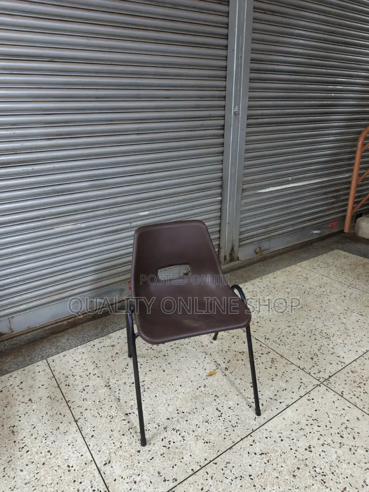 Metal Stands Plastic Chairs Plastic Chairs