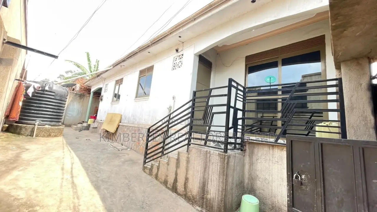 2bdrm Duplex in Division A for sale