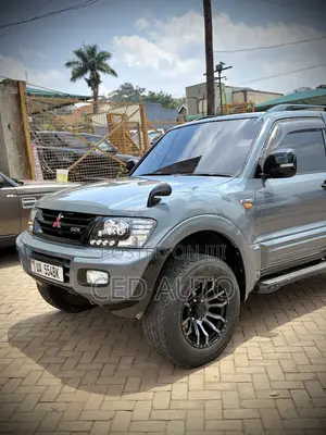Mitsubishi Pajero 2006 Blue