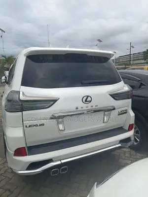 Lexus LX 450d AWD 2021 White