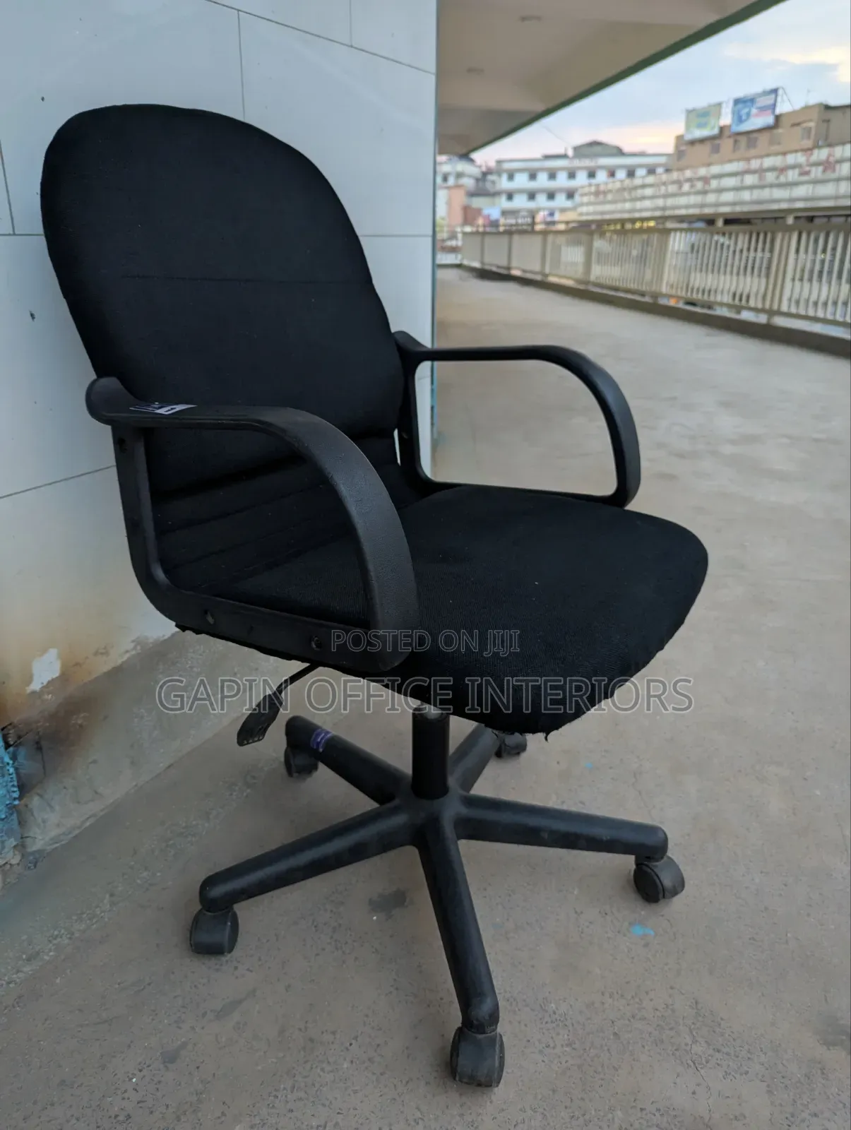 Second Hand Simple Adjustable Office Chair// Office Furniture