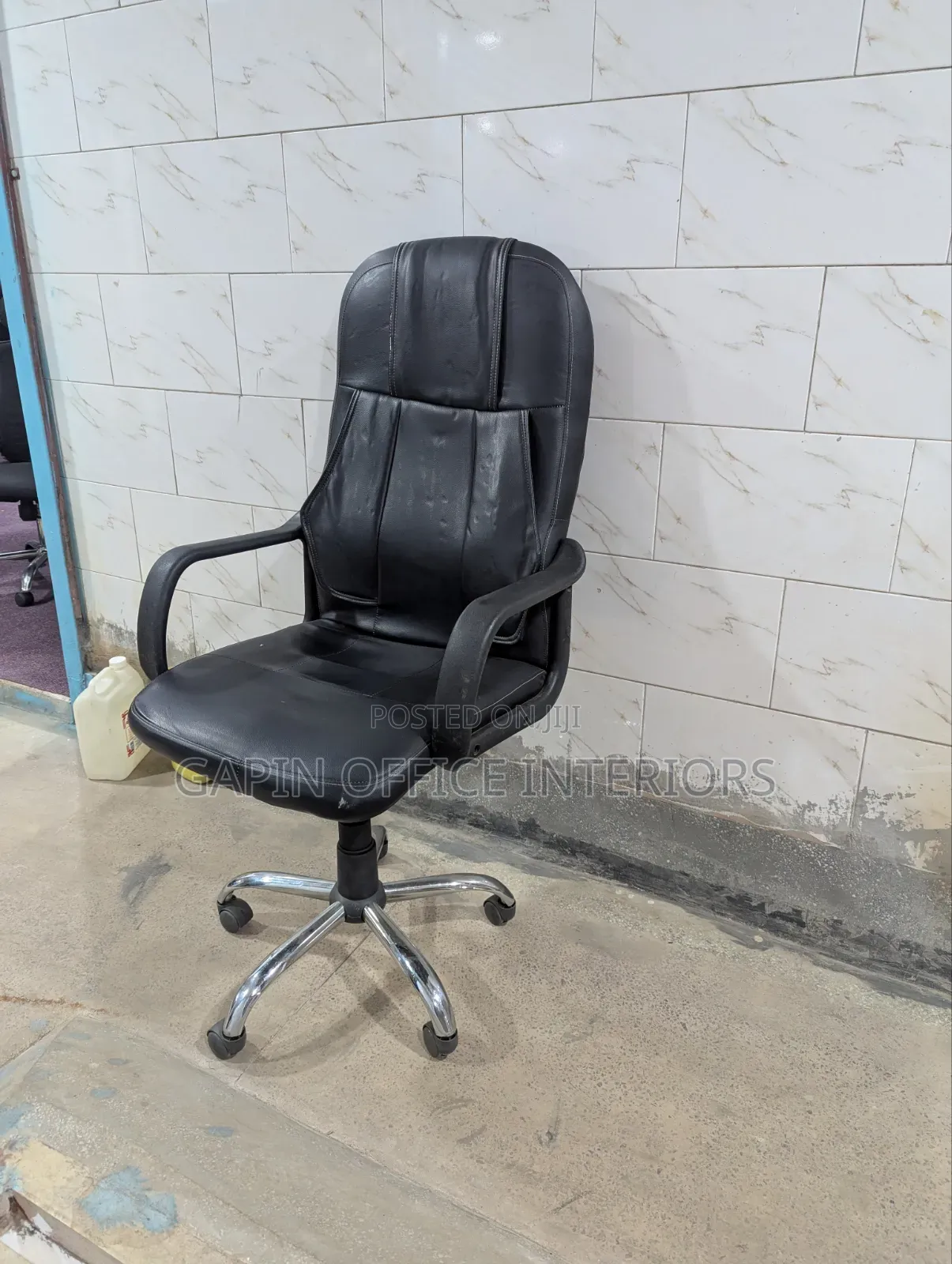 Second Hand Long Back Office Chair, Adjustable// Office Furniture