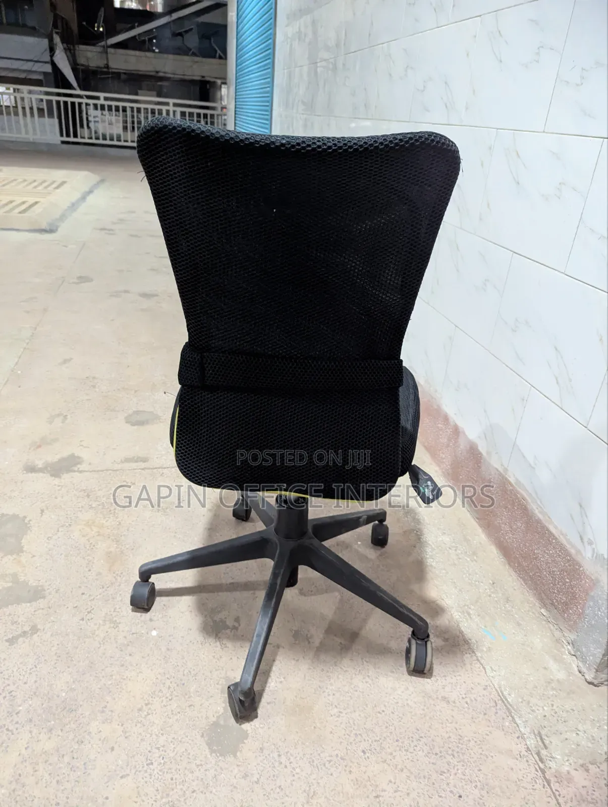 Simple Adjustable Mesh Office Chair// Office Furniture