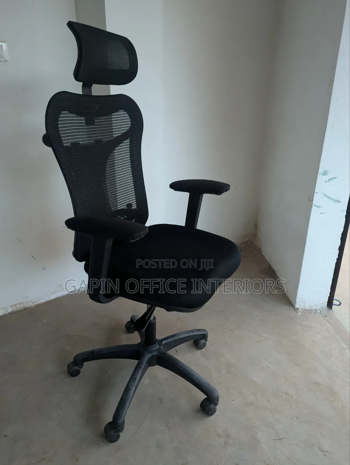 Office Furniture// Office Chair for Sale With Adjustable Heights