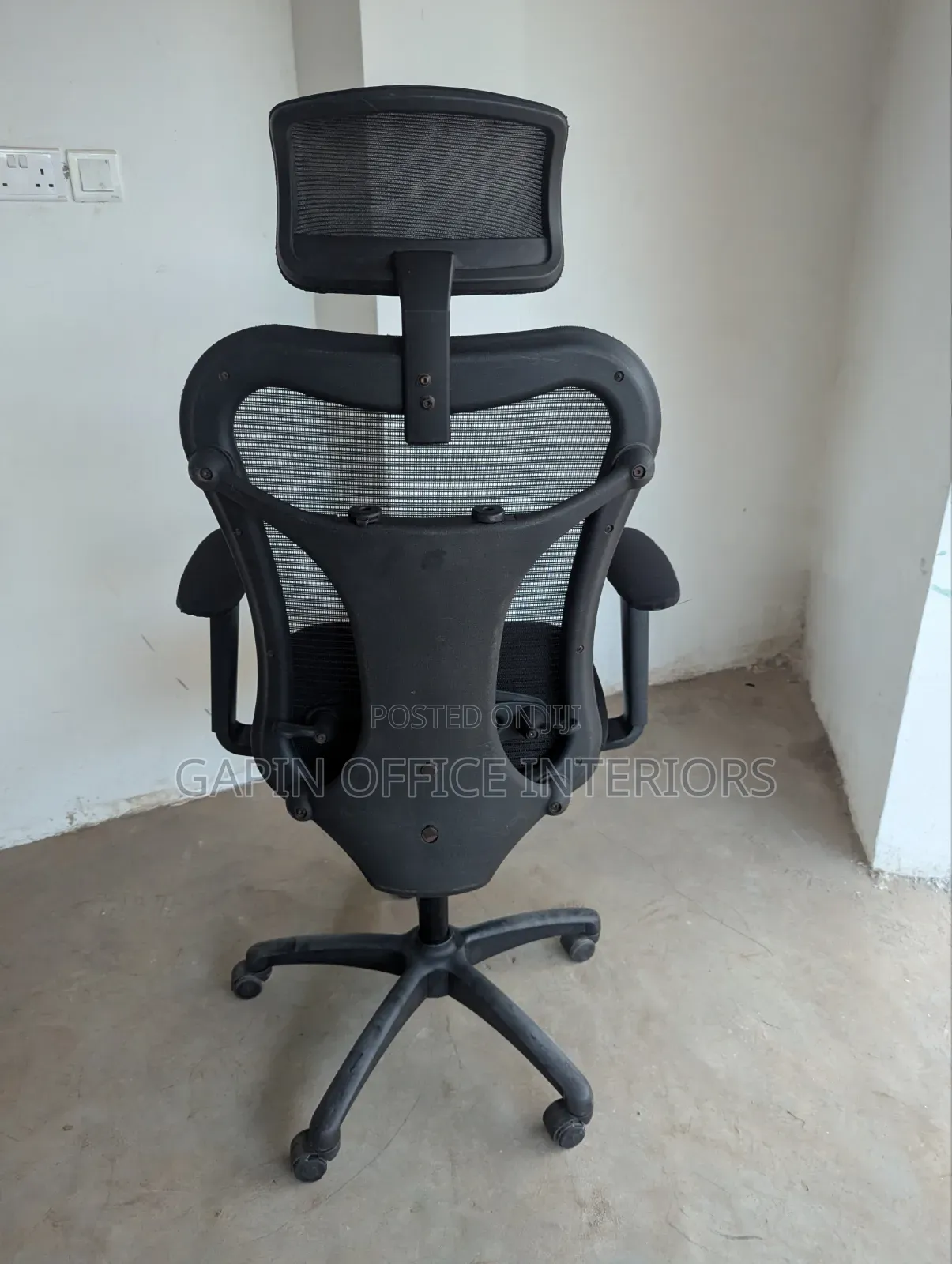 Office Furniture// Office Chair for Sale With Adjustable Heights
