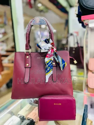 Ladies Fashion Hand Bag -Stylish , Spacious and Durable.