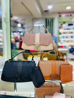 Ladies Fashion Hand Bag -Stylish , Spacious and Durable.