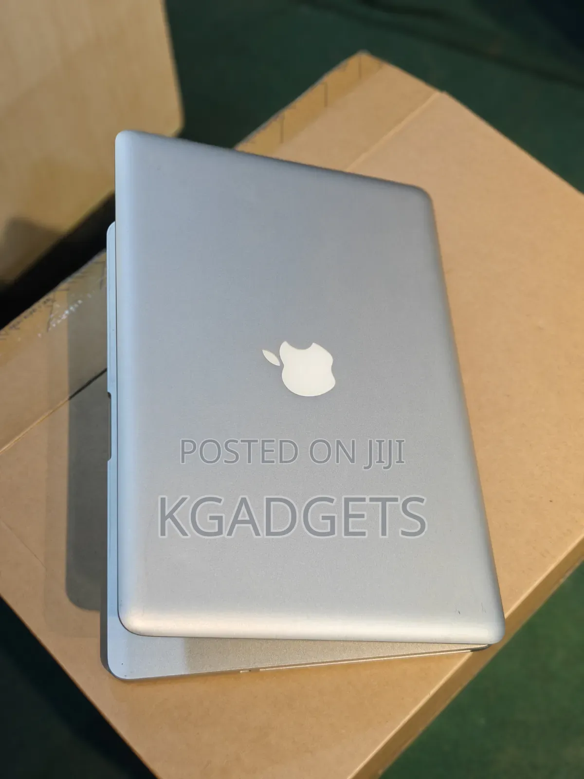 New Laptop Apple MacBook Pro 8GB Intel Core i7 HDD 500GB