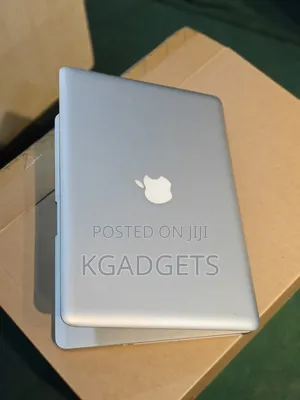 New Laptop Apple MacBook Pro 8GB Intel Core i7 HDD 500GB