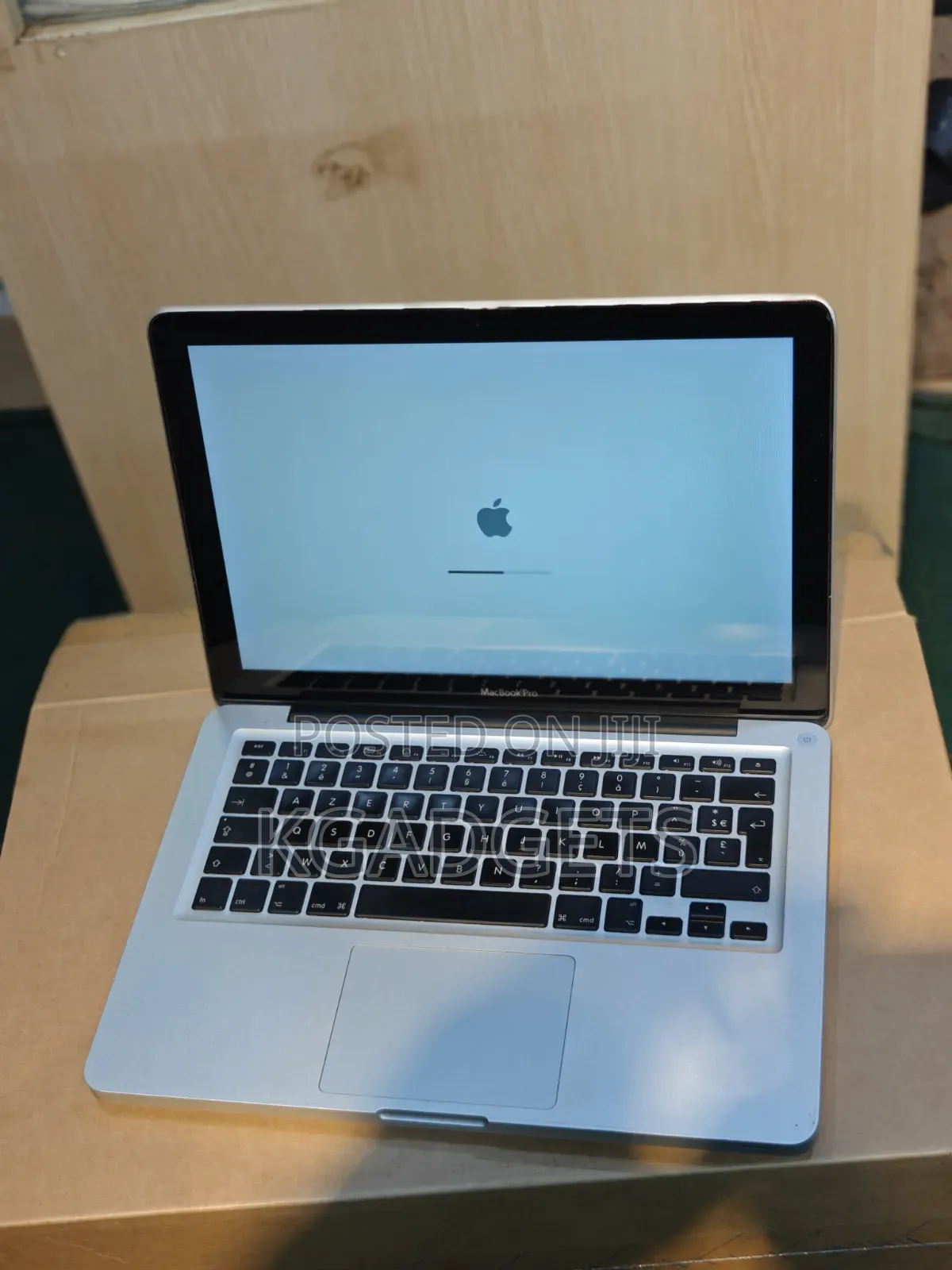 New Laptop Apple MacBook Pro 8GB Intel Core i7 HDD 500GB