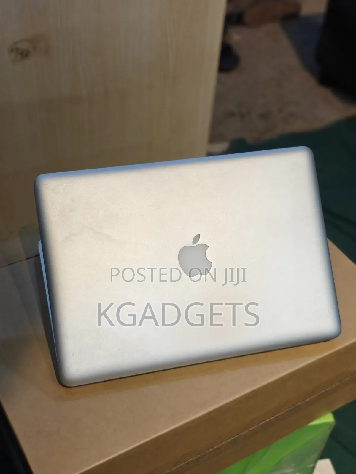 New Laptop Apple MacBook Pro 8GB Intel Core i7 HDD 500GB