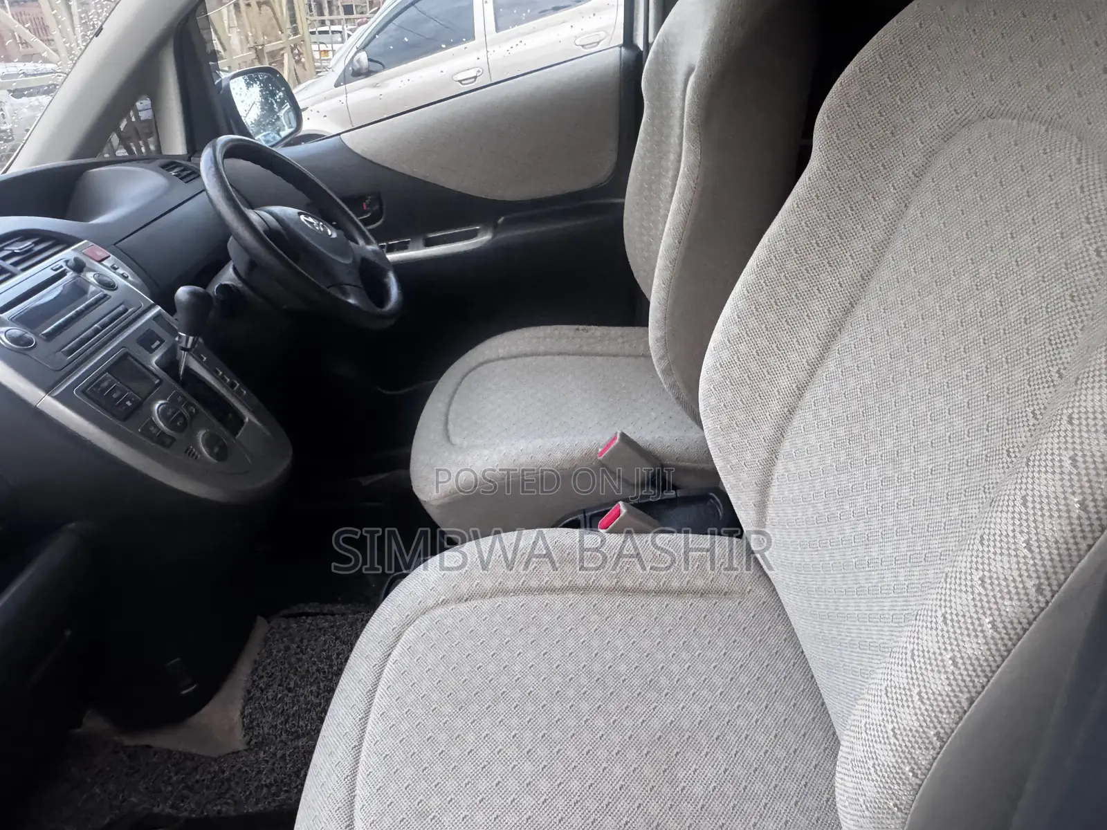 Toyota Ractis 2009 White