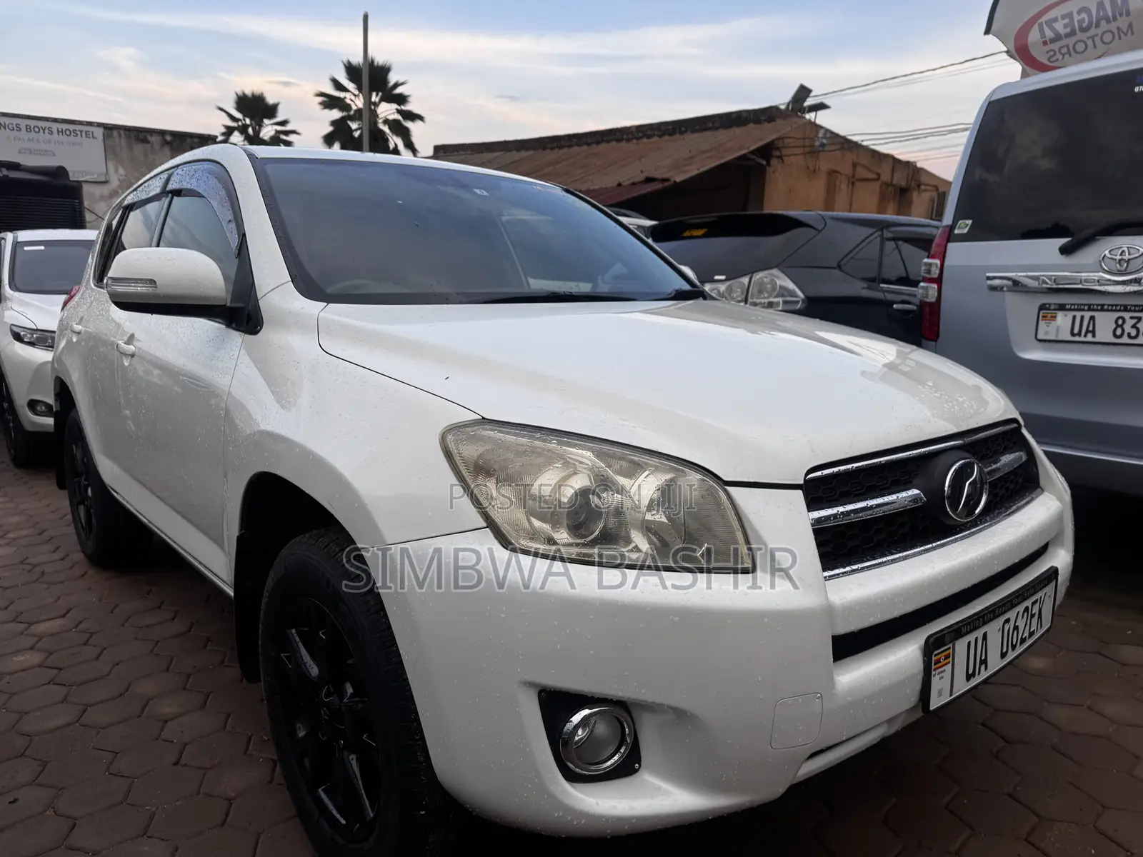 Toyota RAV4 2010 White