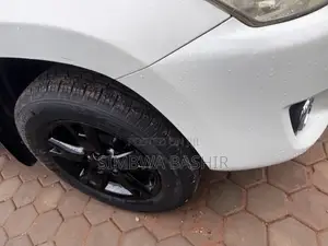 Toyota RAV4 2010 White