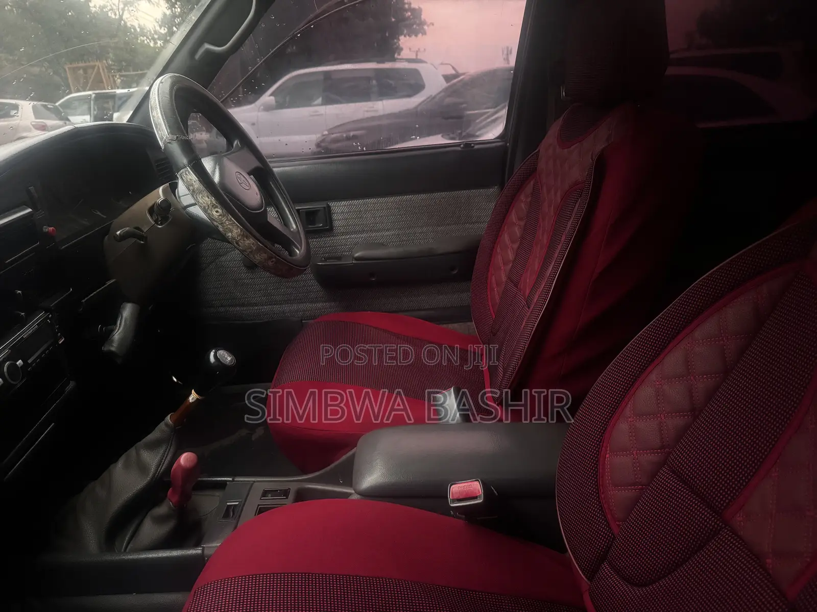 Toyota Hilux 2000 Gray
