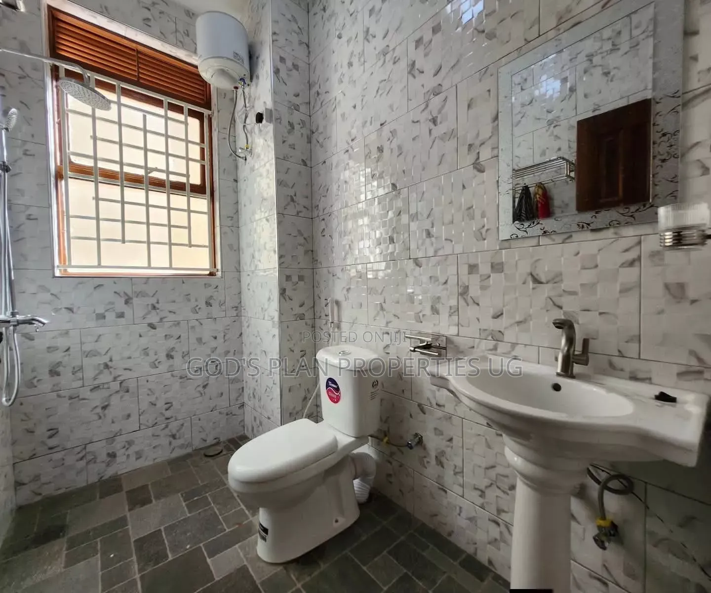 3bdrm Apartment in Lukuli Estate, Central Division for rent