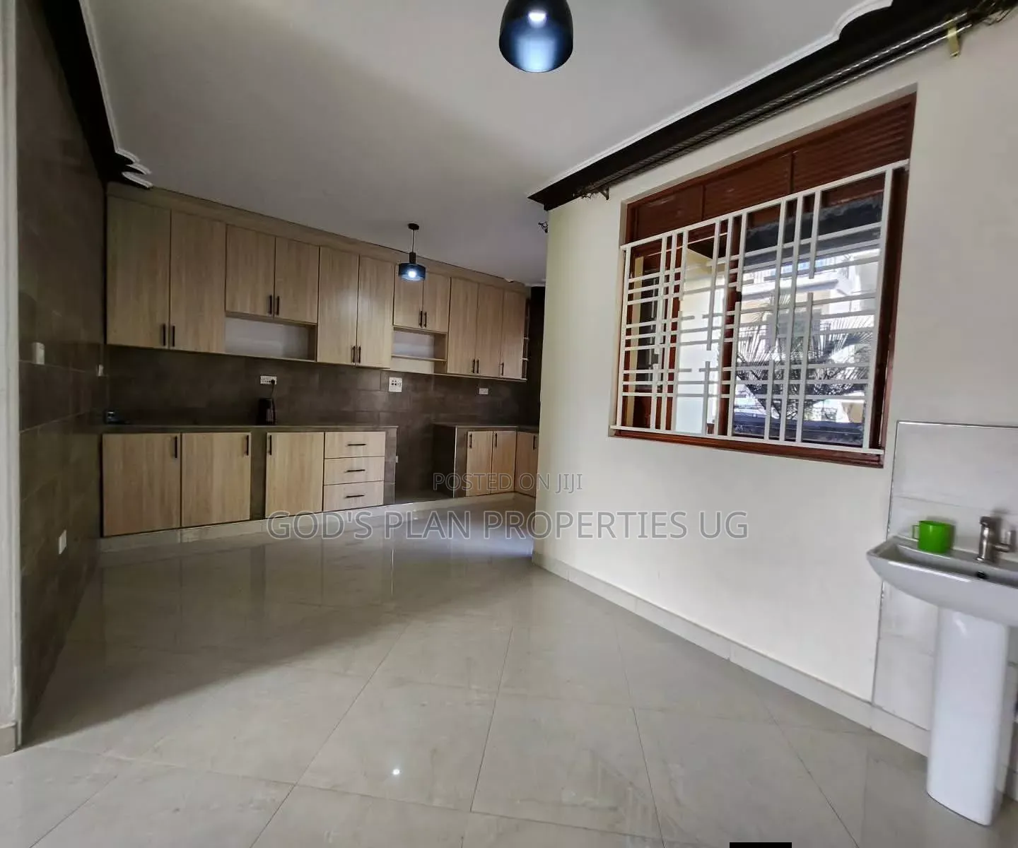 3bdrm Apartment in Lukuli Estate, Central Division for rent