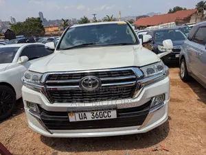 Toyota Land Cruiser Prado 2012 White
