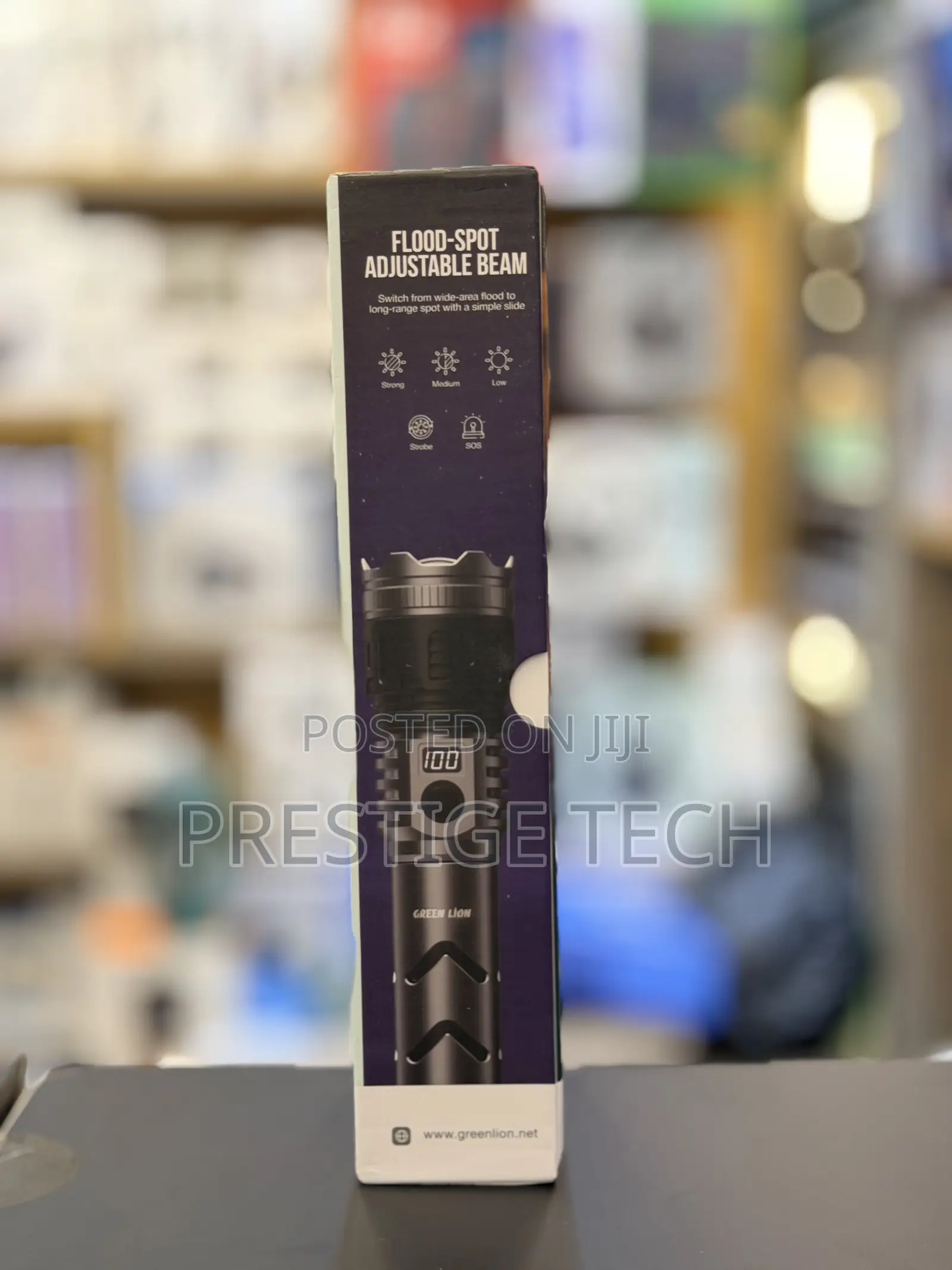 Green Lion Hunter Pro Portable LED Torch 8000mah, 600m Reach, 7 Hours