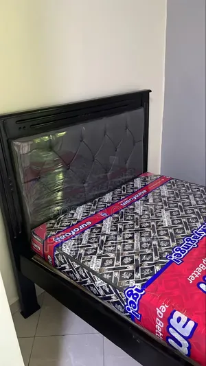 4by6 Bed in Gray and Black