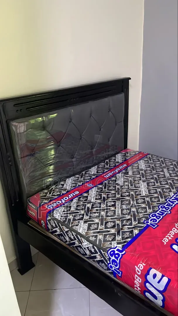 4by6 Bed in Gray and Black
