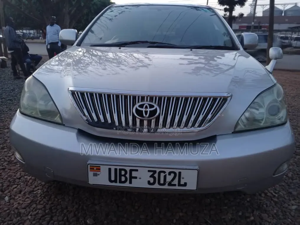 Toyota Harrier 2009 Silver
