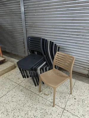 Monolith Plastic Chairs Plastic Chairs