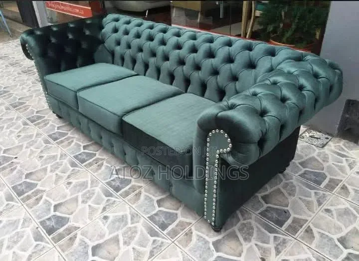 Sofas/Original 3 Seaters Chesterfield Sofas in Any Colour 899,000/-