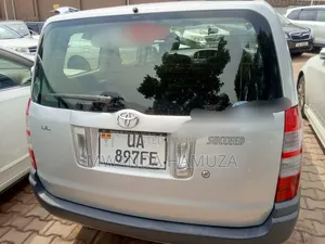 Toyota Succeed 2017 Silver