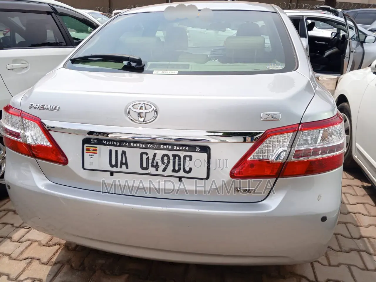 Toyota Premio 2012 Silver
