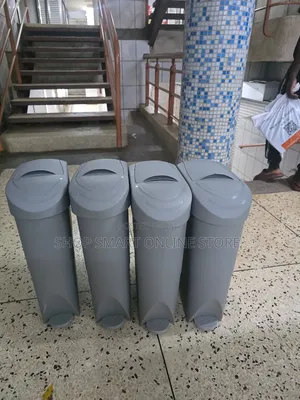 Plastic Sanitary Bins Step on 1Pcs