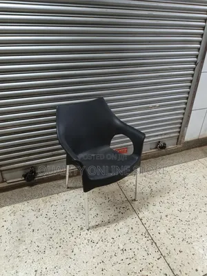 Steel Legs Plastic Chairs Plastic Chairs