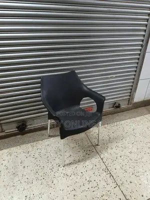 Steel Legs Plastic Chairs Plastic Chairs