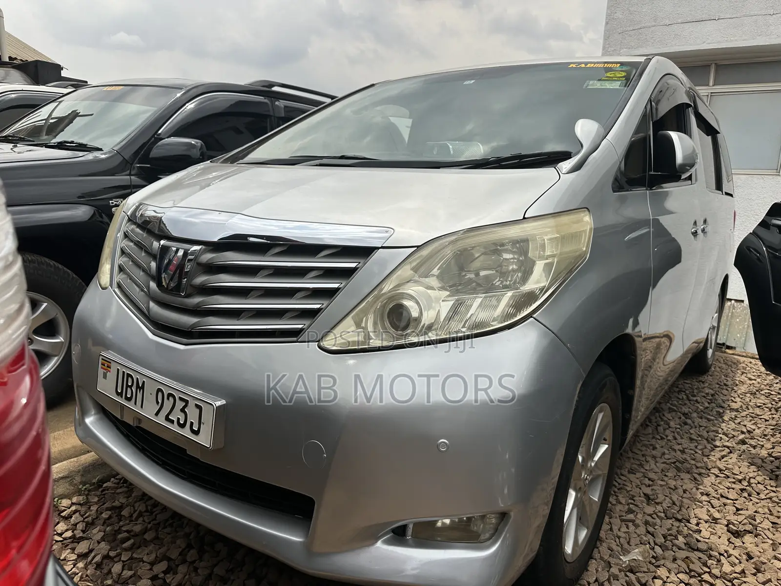 Toyota Alphard 2.4 Petrol FWD 2012 Silver