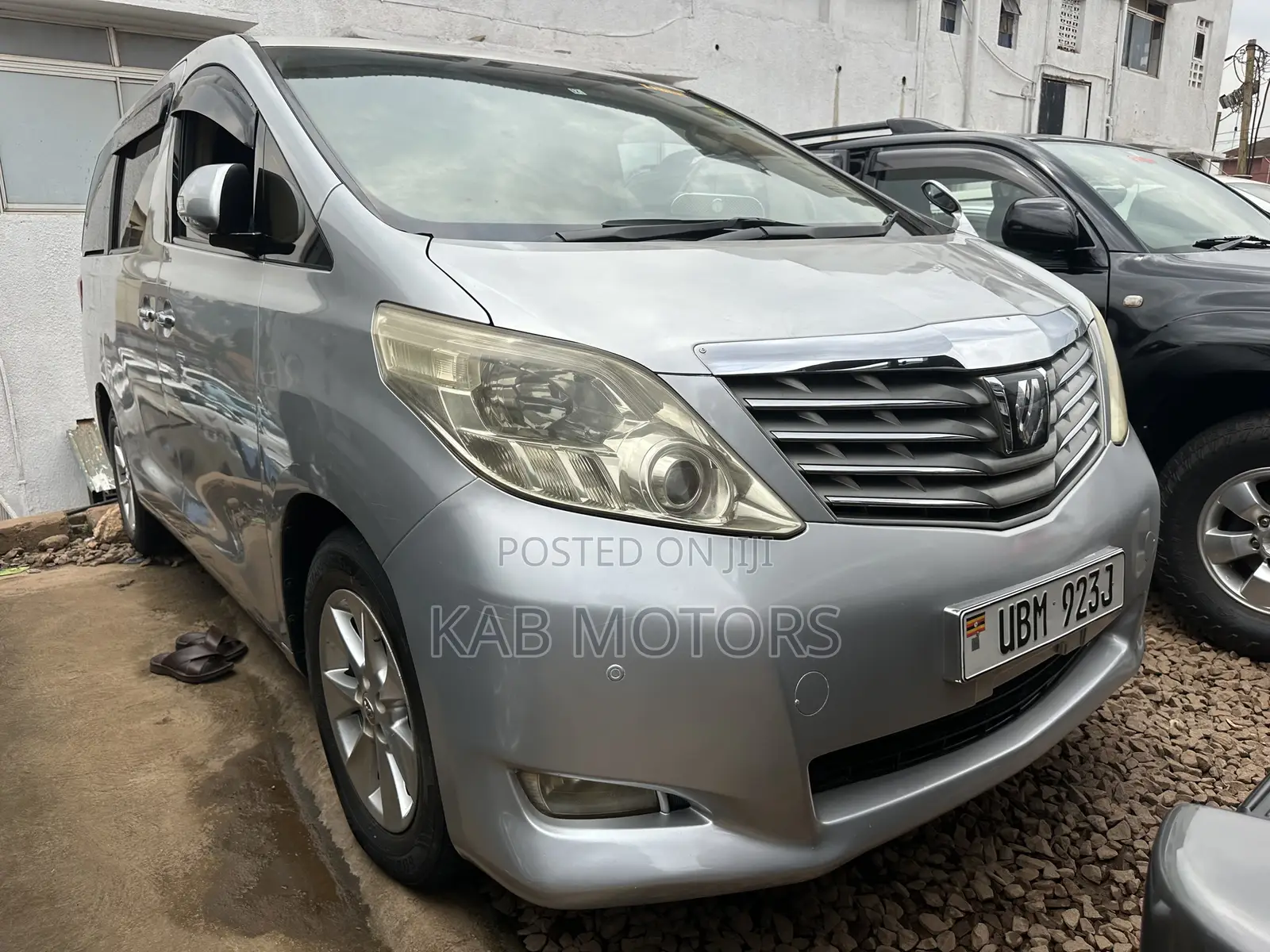 Toyota Alphard 2.4 Petrol FWD 2012 Silver