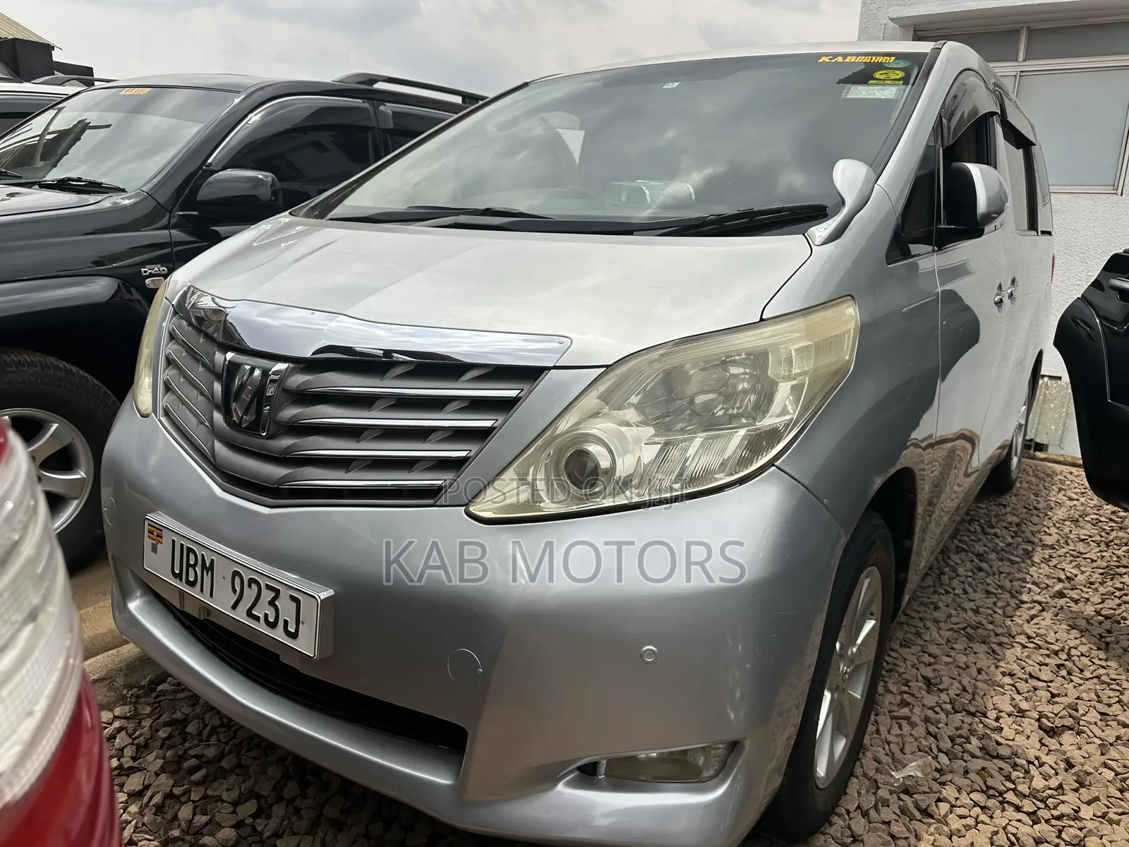 Toyota Alphard 2.4 Petrol FWD 2012 Silver