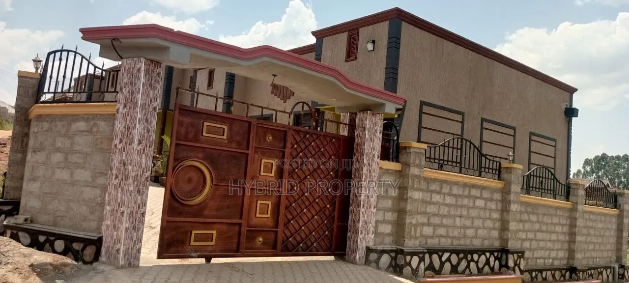 5bdrm Apartment in Serinya~Wakiso Along for sale