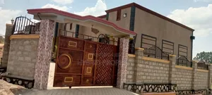 5bdrm Apartment in Serinya~Wakiso Along for sale